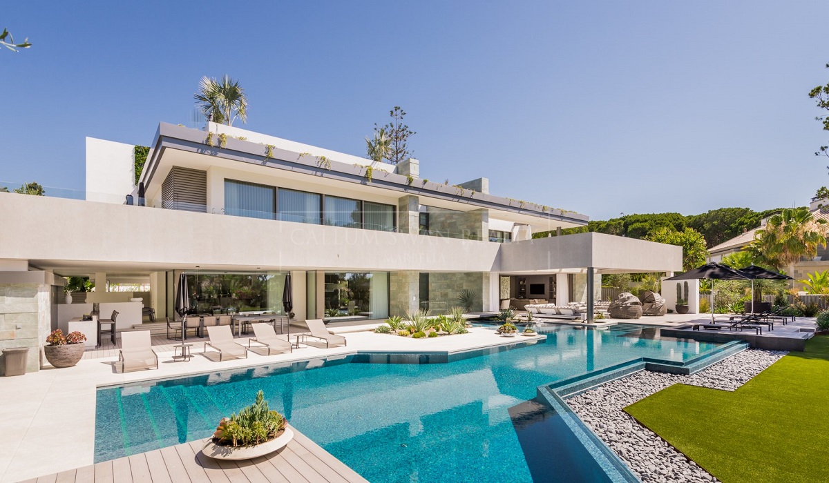 contemporary luxury villa marbella club